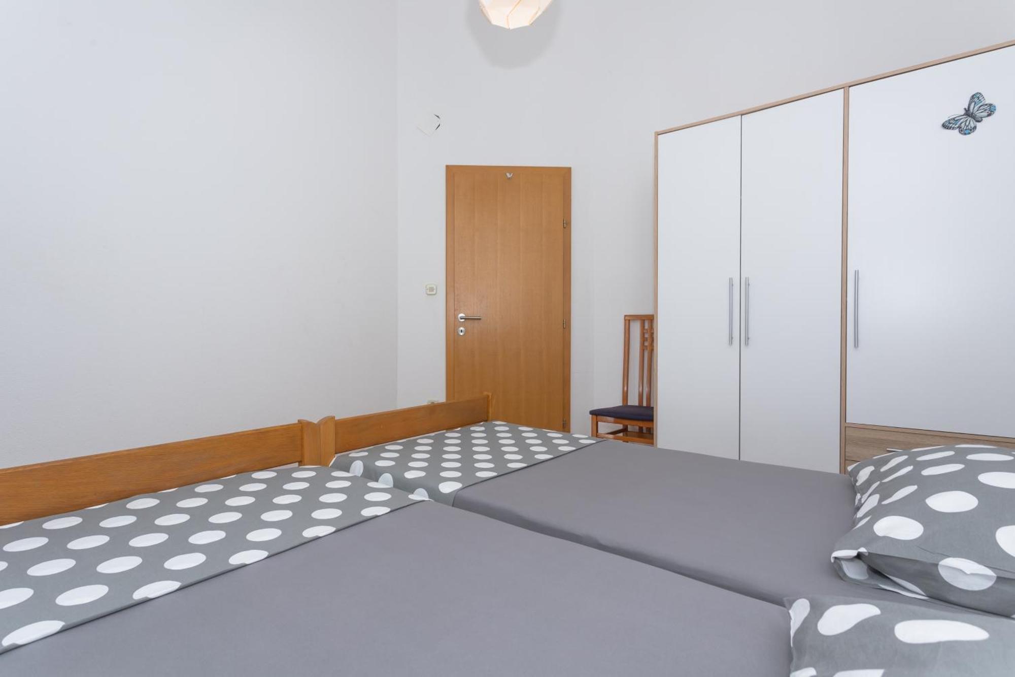 Apartments Klaudia Cista Velika Водице Экстерьер фото
